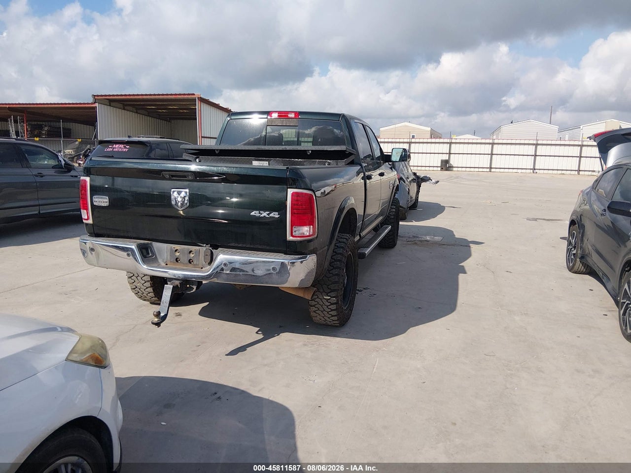 2015 RAM 2500 LONGHORN · 4/11