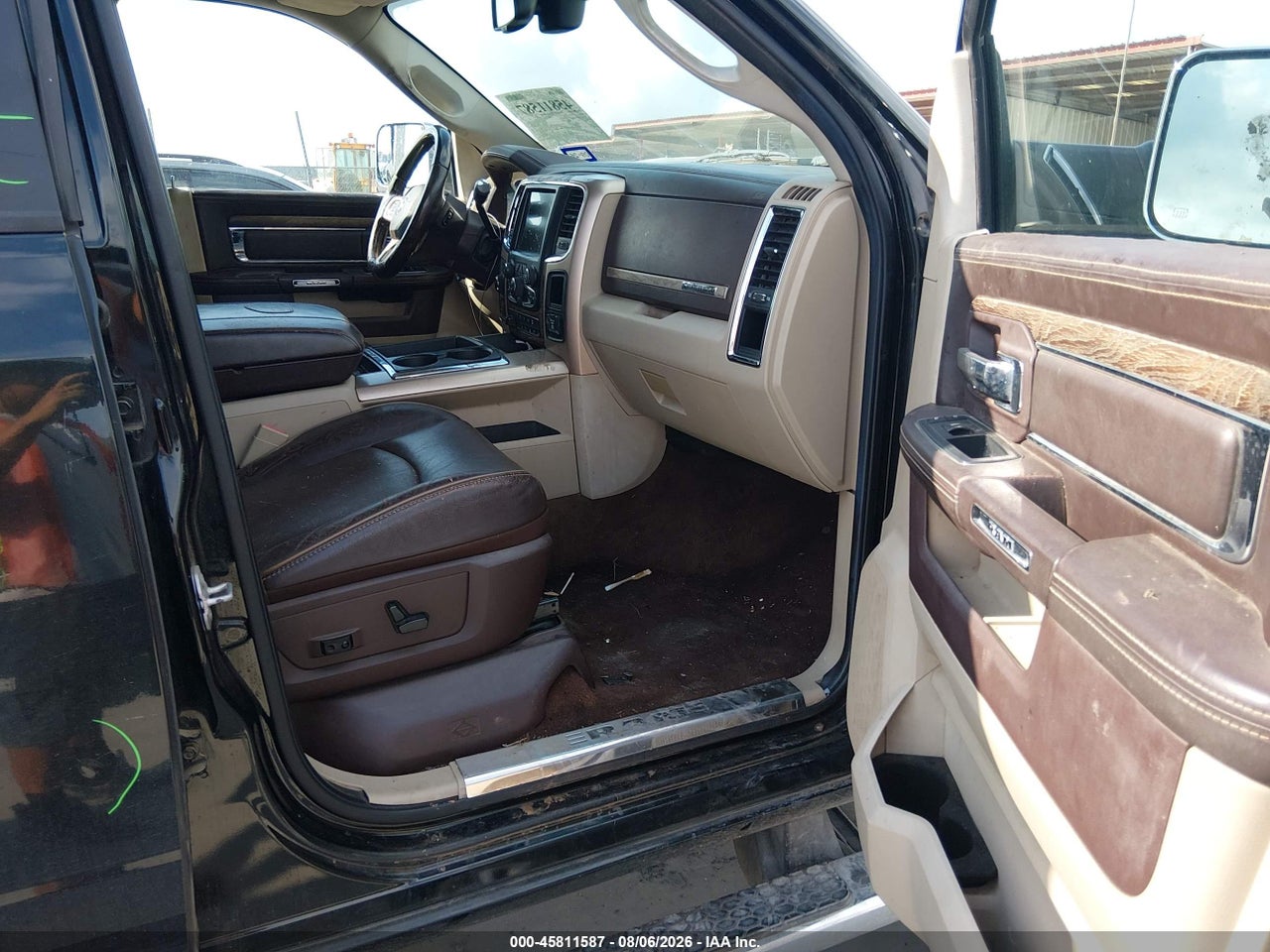2015 RAM 2500 LONGHORN · 5/11