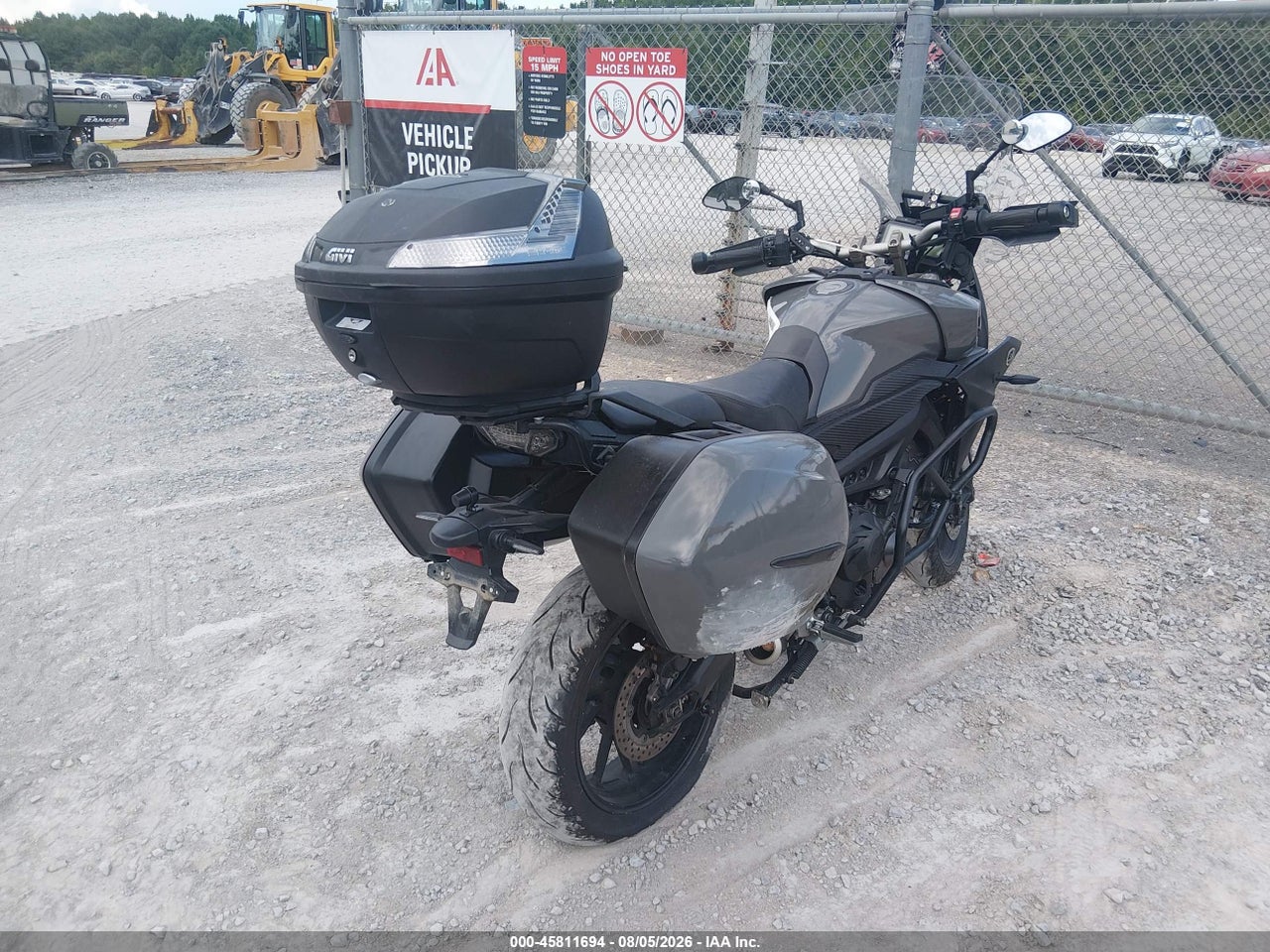 2015 YAMAHA FJ09 · 4/11