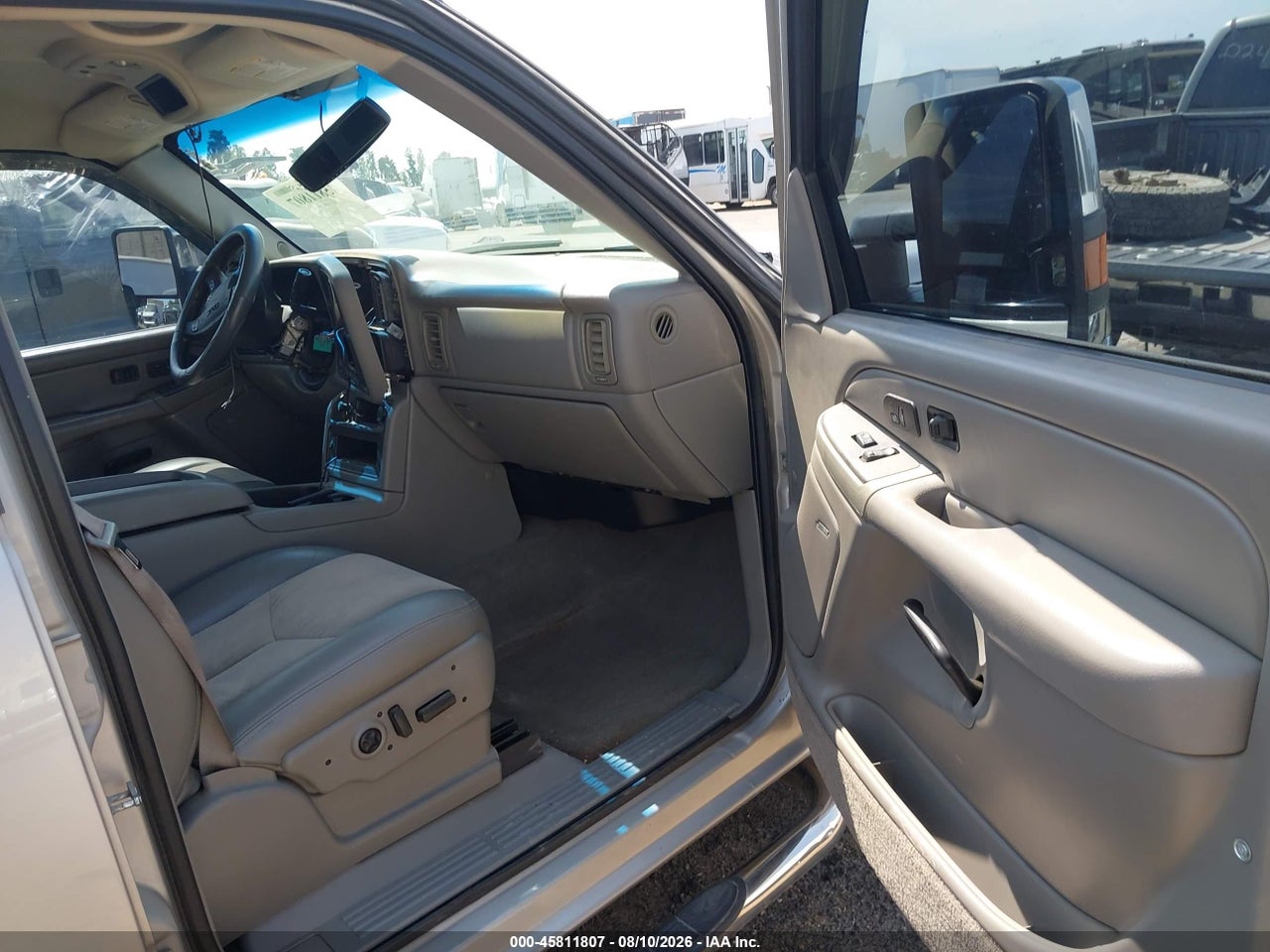 2005 GMC SIERRA 2500HD SLT · 5/11