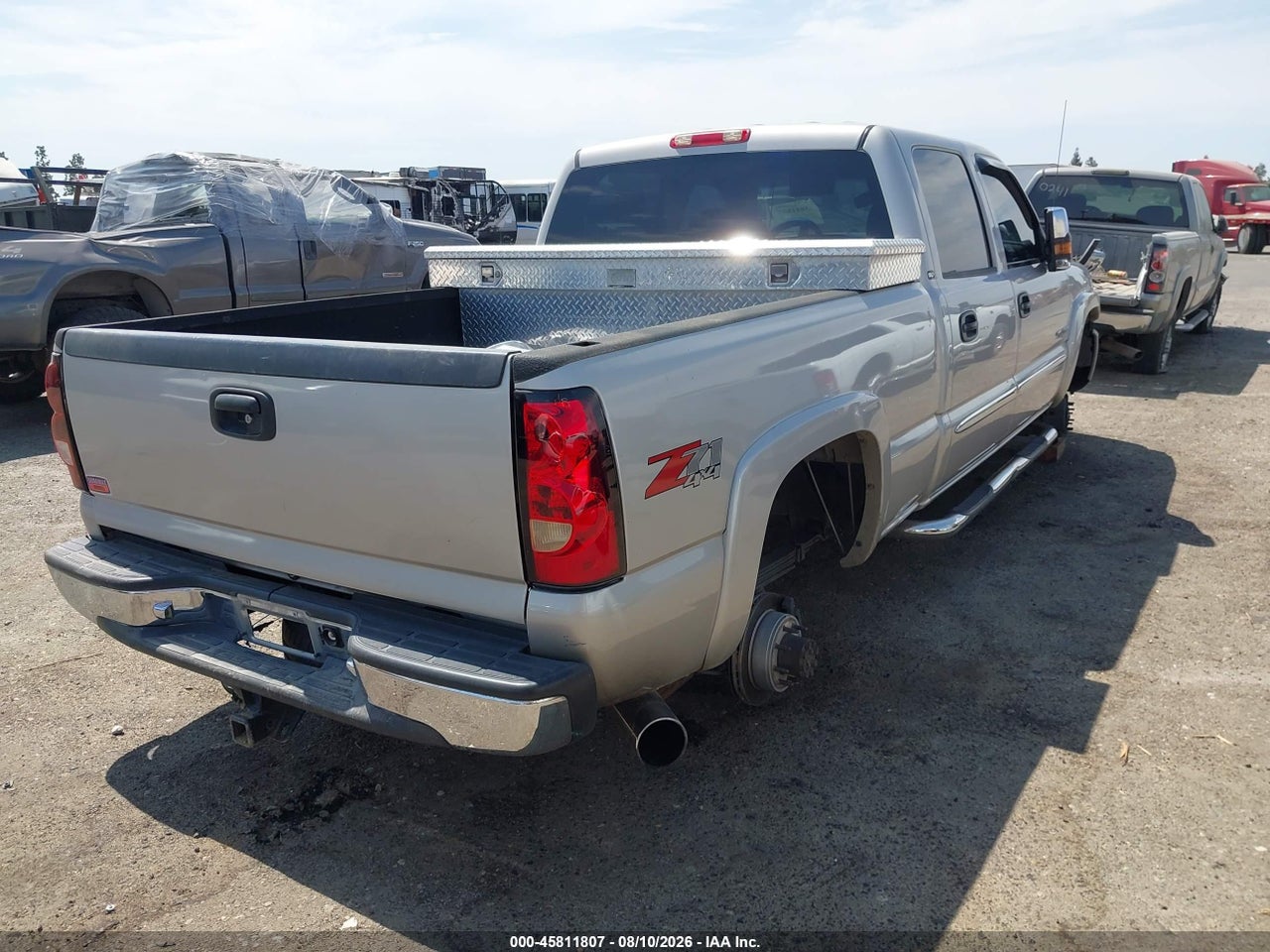 2005 GMC SIERRA 2500HD SLT · 4/11