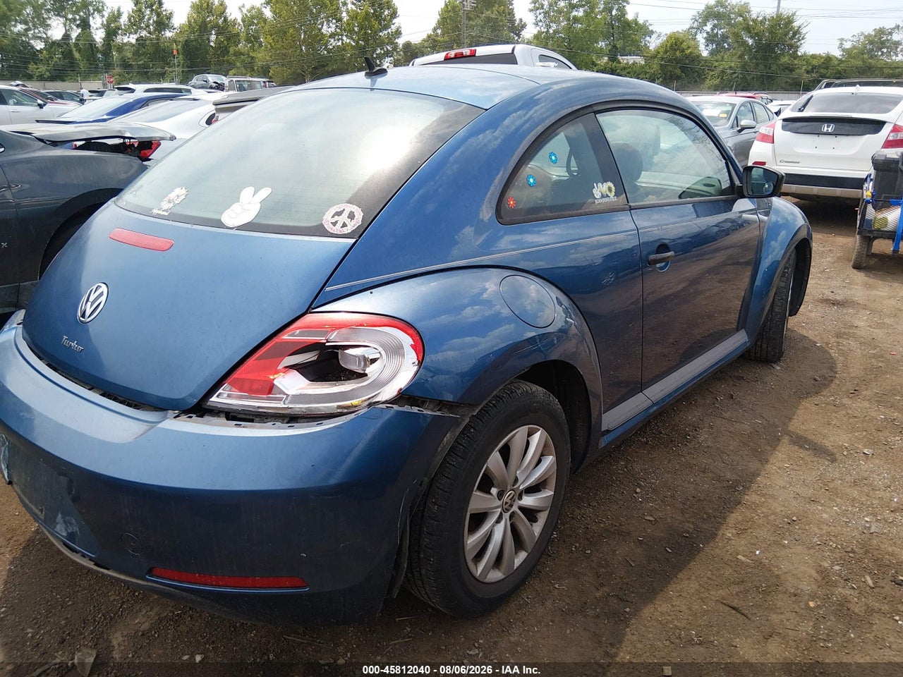 2016 VOLKSWAGEN BEETLE 1.8T FLEET EDITION · 4/11