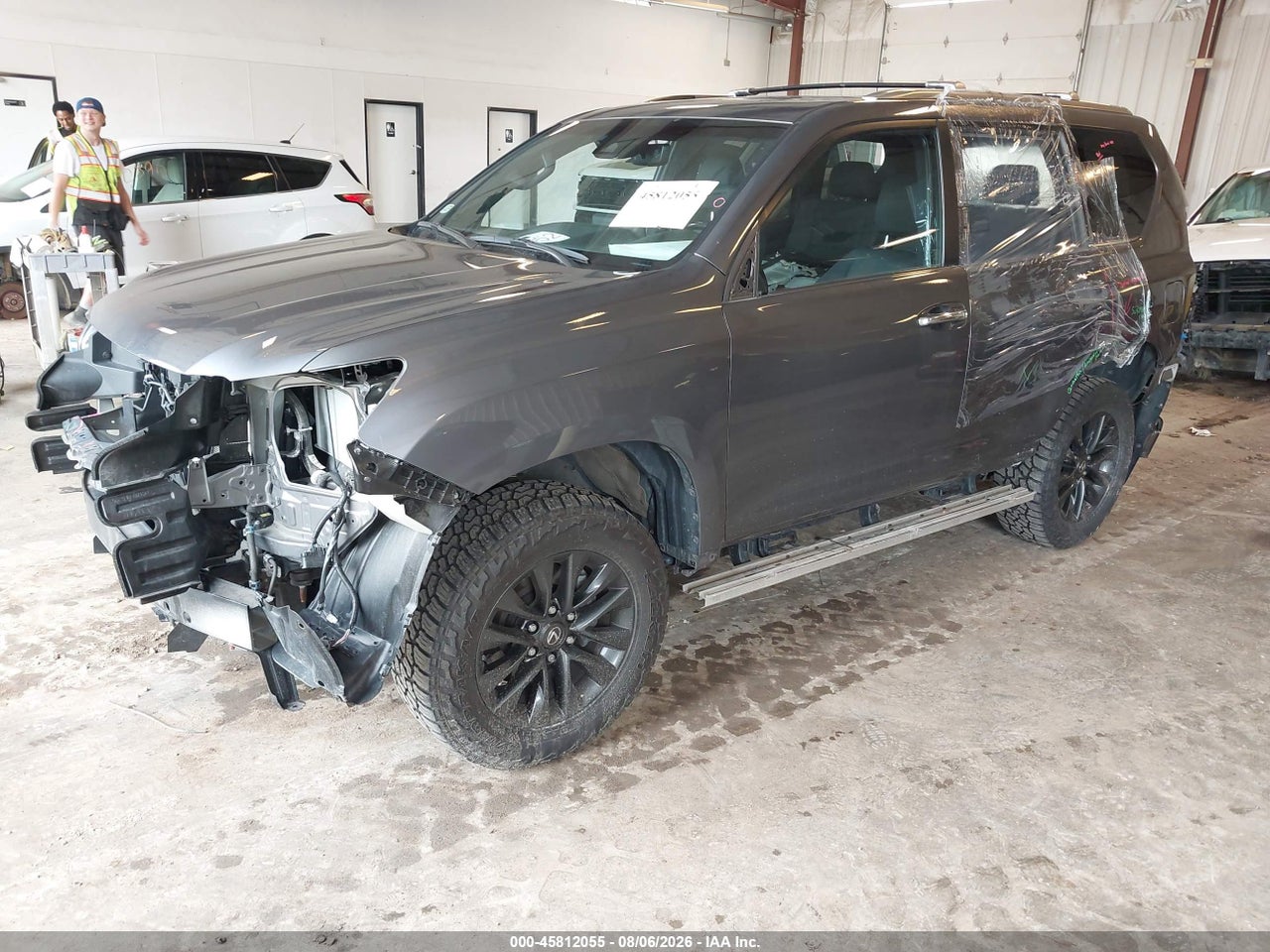 2023 LEXUS GX 460 PREMIUM · 2/11