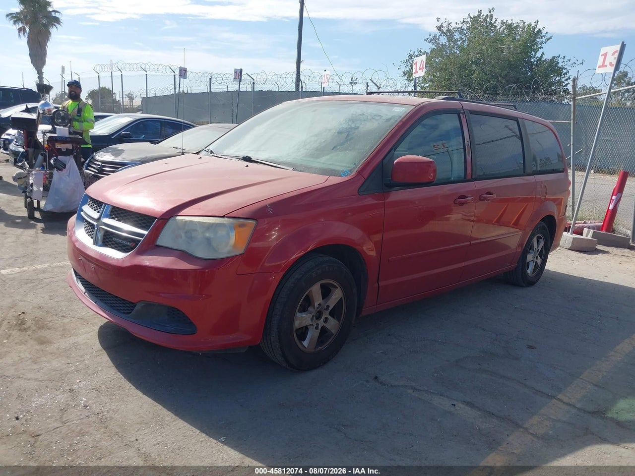 2013 DODGE GRAND CARAVAN SXT · 2/11