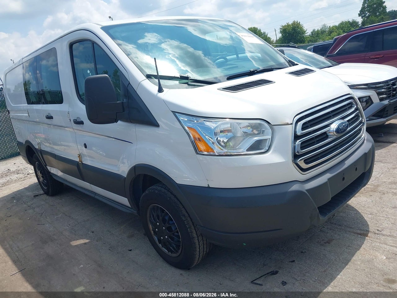 1FTNR1ZM1FK****** · 2015 FORD TRANSIT-250