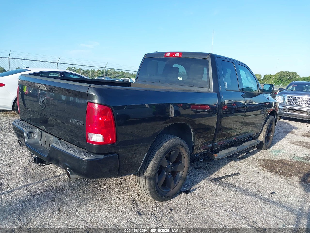 2016 RAM 1500 ST · 4/11