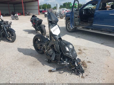 JYARM38E9SA****** · 2025 YAMAHA YZFR7