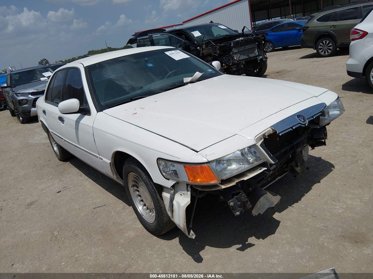 2MEFM75W6YX****** · 2000 MERCURY GRAND MARQUIS LS