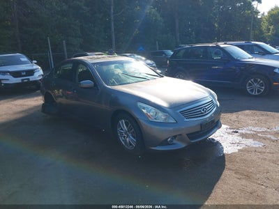 2013 INFINITI G37X