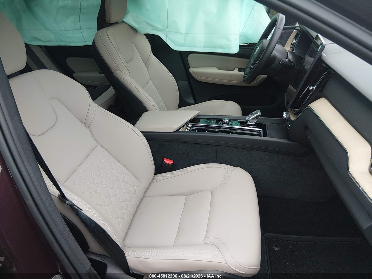 2026 VOLVO XC60 B5 PLUS · 5/11