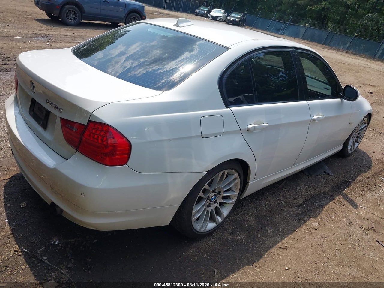 2011 BMW 335D · 4/11