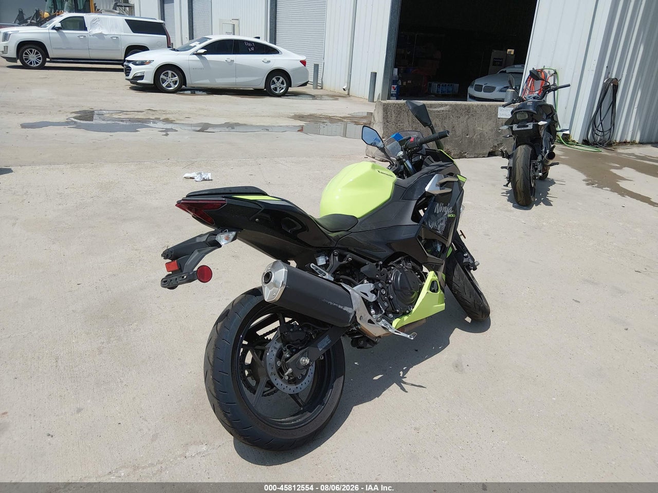 2026 KAWASAKI EX500 · 4/11