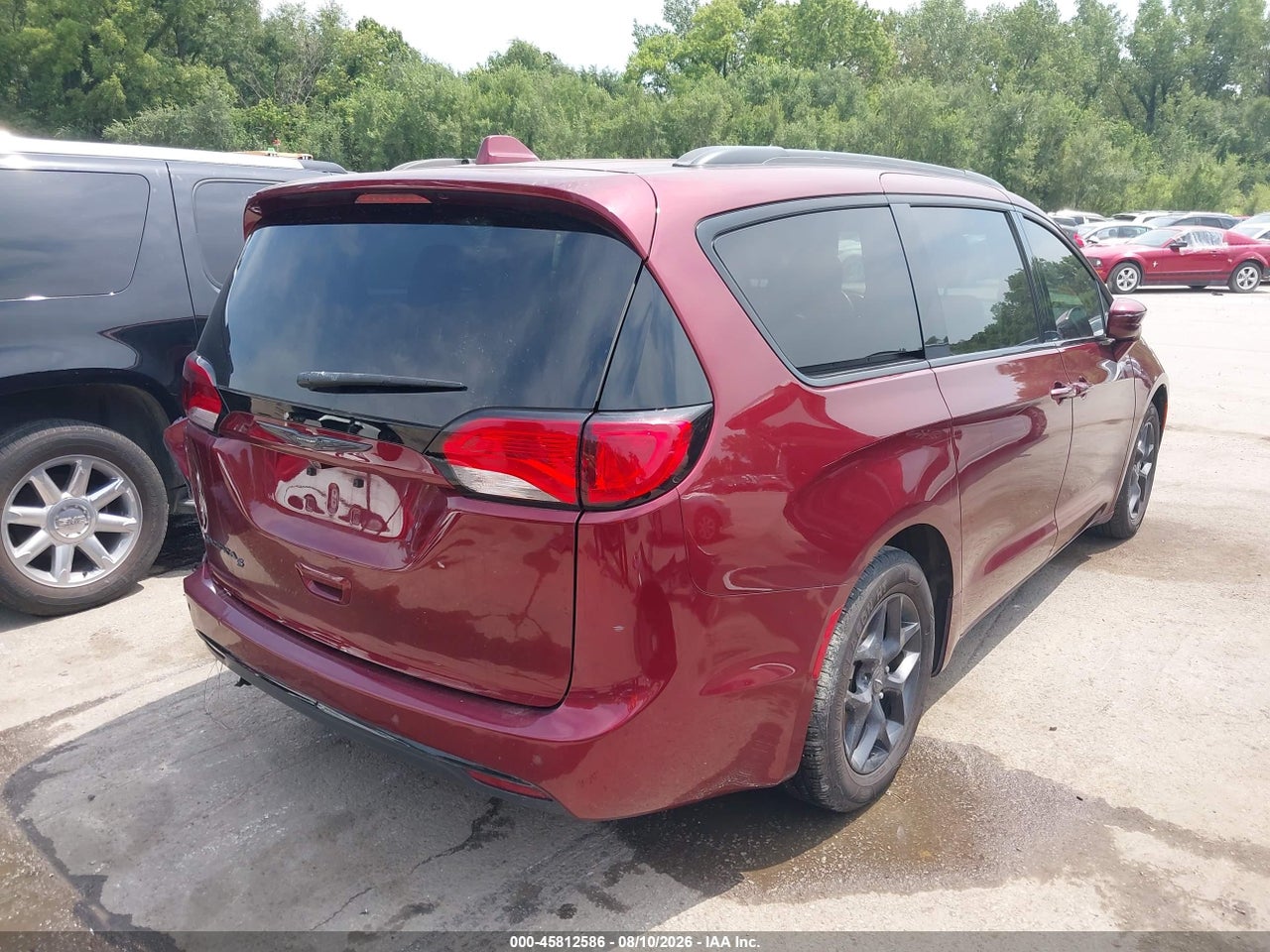 2019 CHRYSLER PACIFICA TOURING L · 4/11