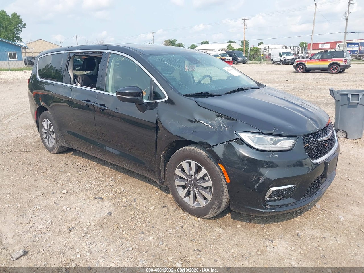 2C4RC1L79PR****** · 2023 CHRYSLER PACIFICA HYBRID TOURING L