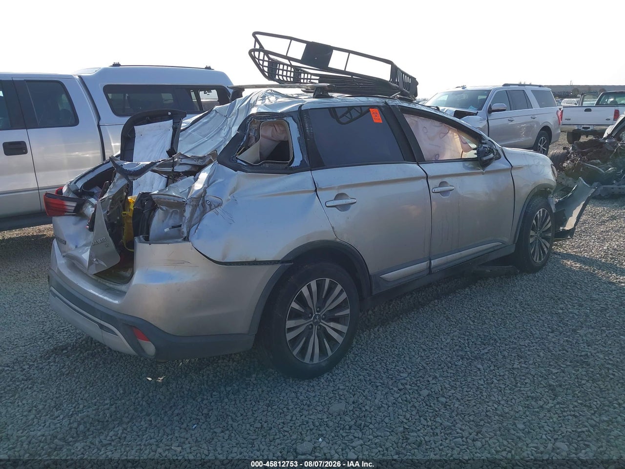 2019 MITSUBISHI OUTLANDER SE · 4/10