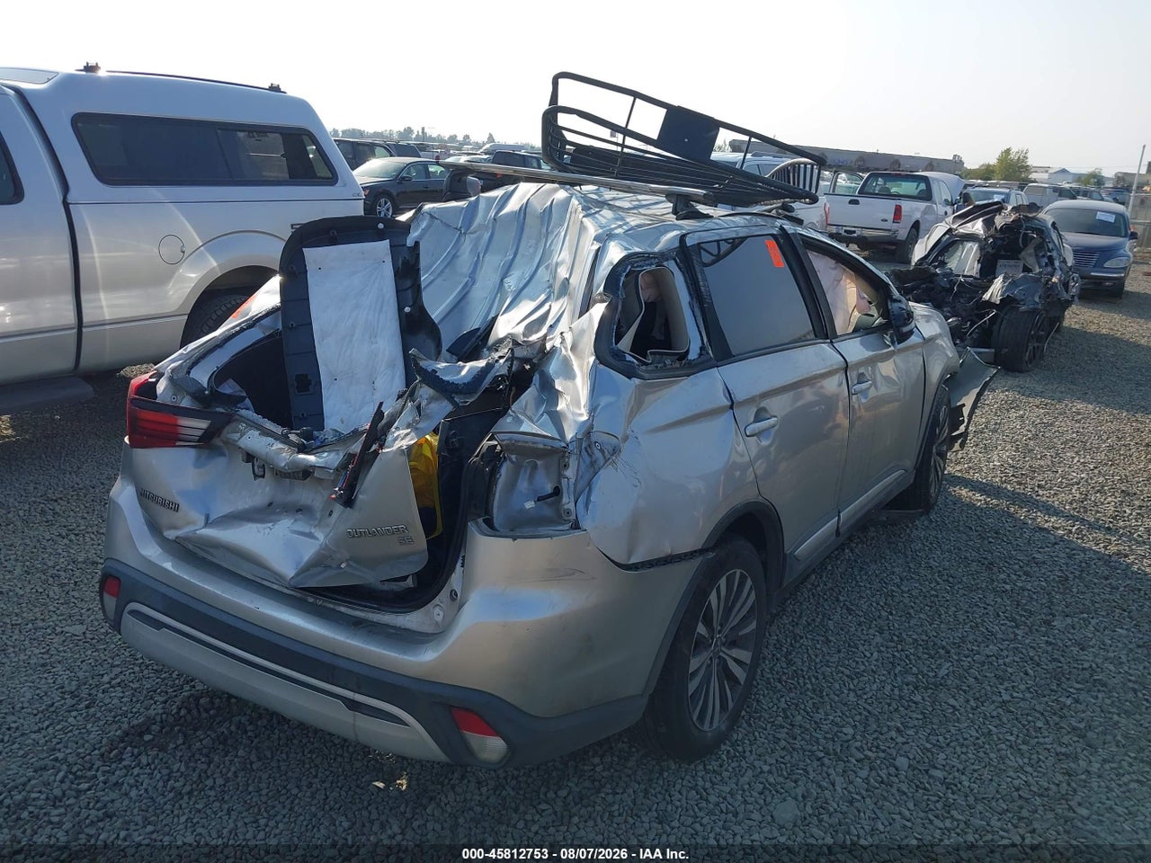 2019 MITSUBISHI OUTLANDER SE · 6/10