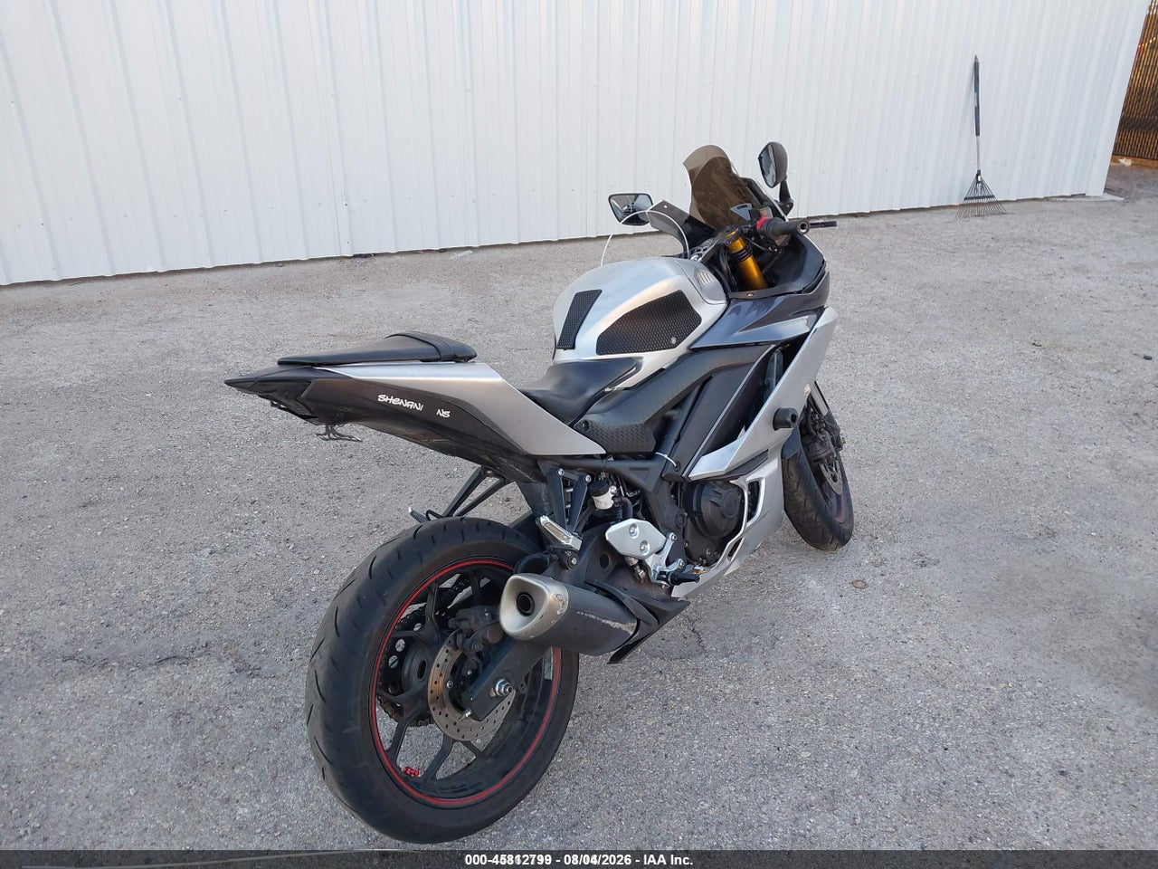 2020 YAMAHA YZFR3 A · 4/11