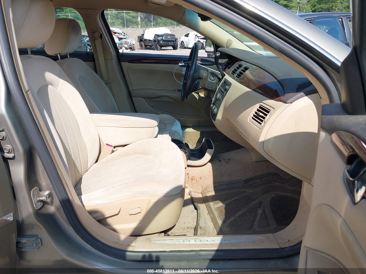 2011 BUICK LUCERNE CX · 5/11
