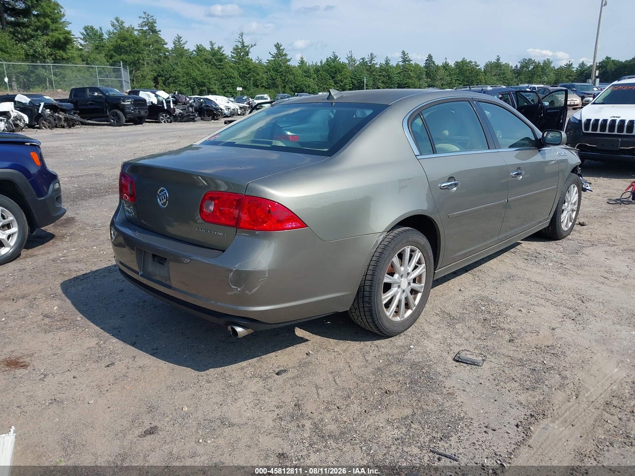 2011 BUICK LUCERNE CX · 4/11
