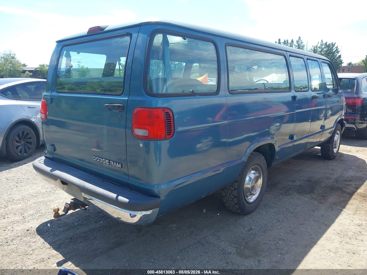 1994 DODGE RAM WAGON B350 · 4/11