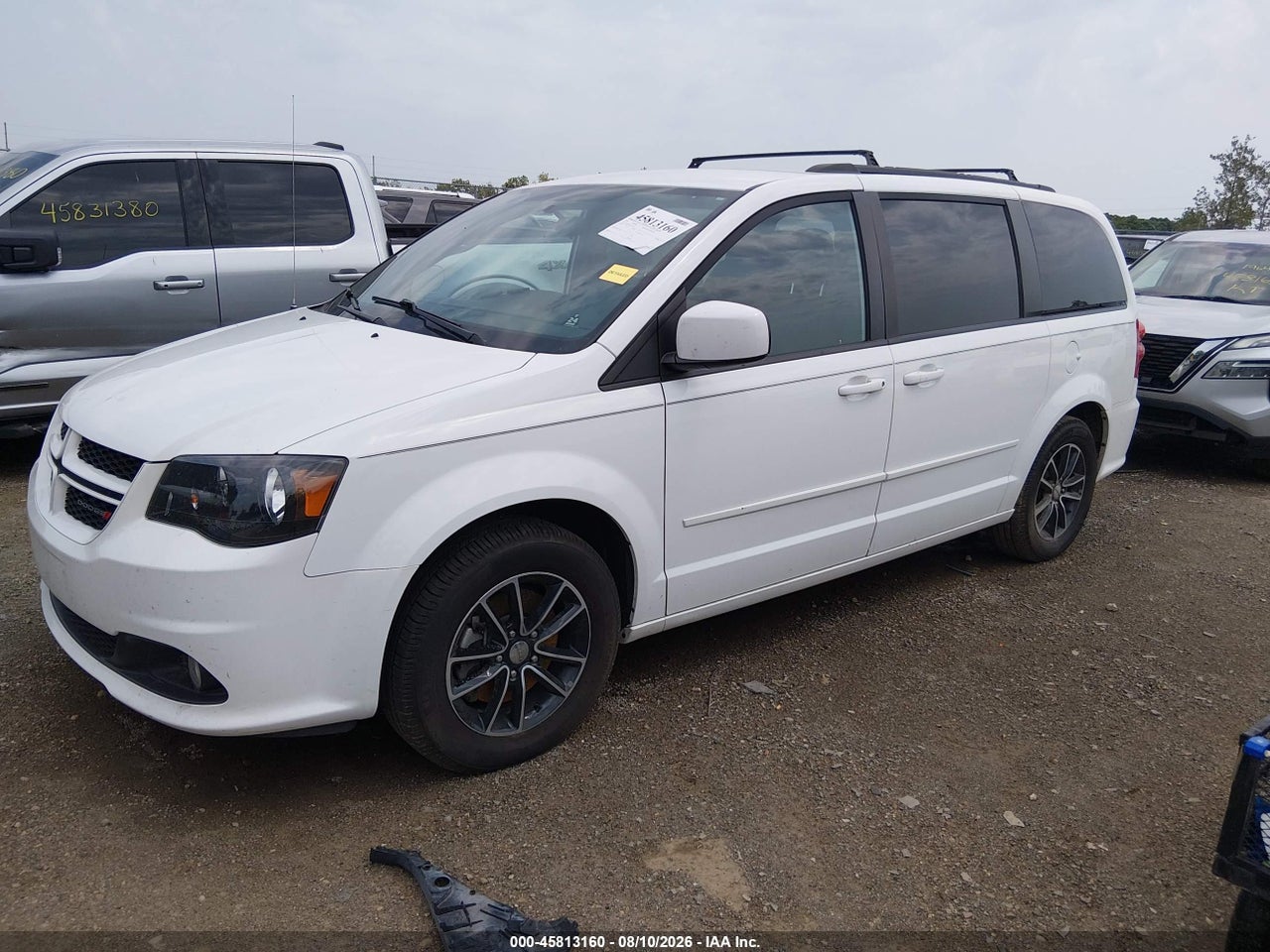 2016 DODGE GRAND CARAVAN R/T · 2/11