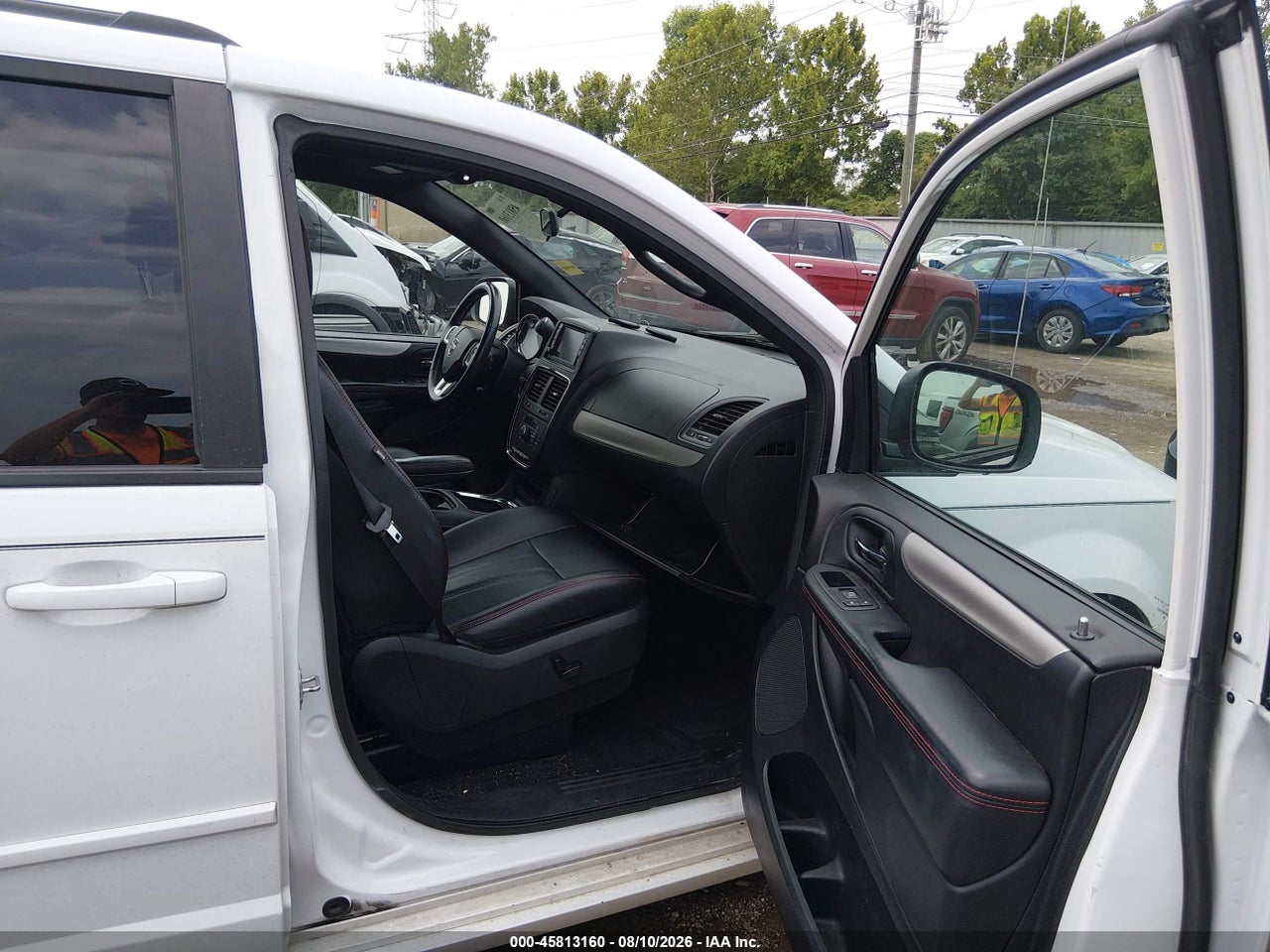 2016 DODGE GRAND CARAVAN R/T · 5/11