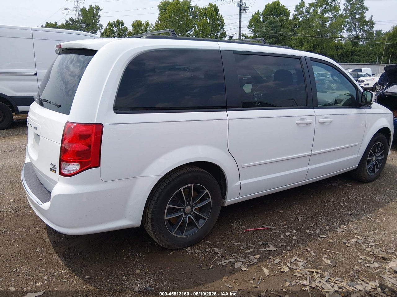 2016 DODGE GRAND CARAVAN R/T · 4/11
