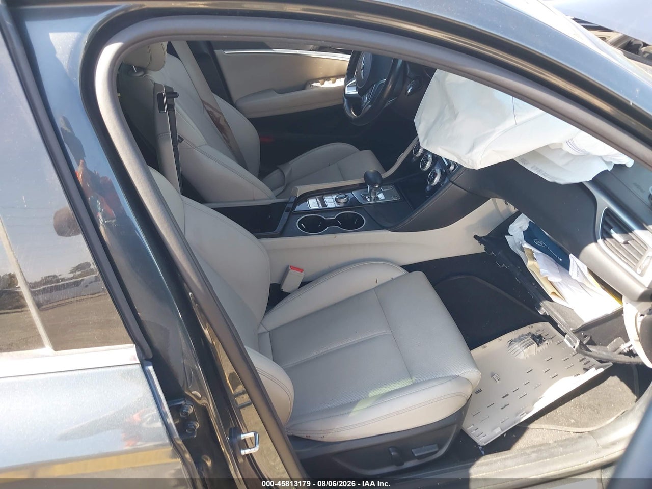 2023 GENESIS G70 2.0T AWD · 5/10