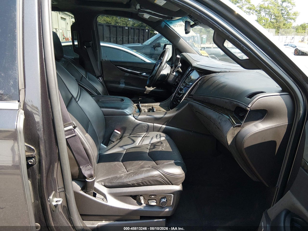 2016 CADILLAC ESCALADE PLATINUM · 5/11