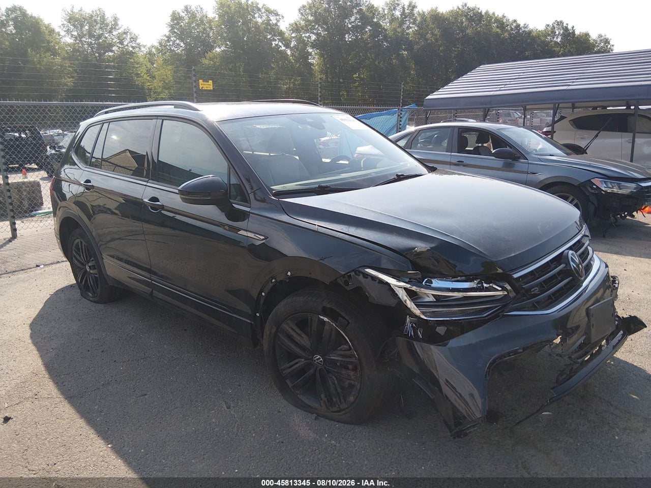 3VV8B7AX0NM****** · 2022 VOLKSWAGEN TIGUAN 2.0T SE R-LINE BLACK