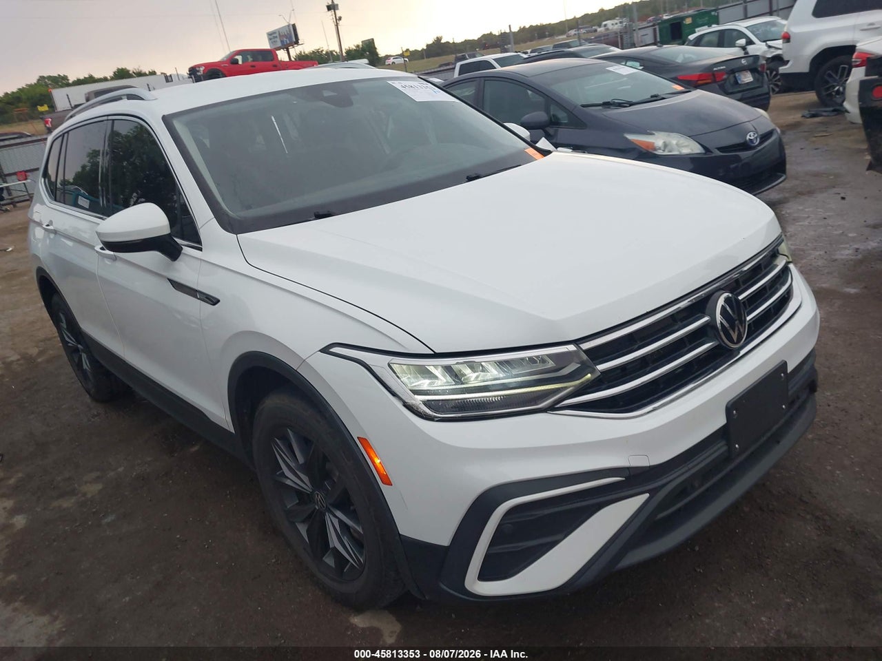 3VV3B7AX0NM****** · 2022 VOLKSWAGEN TIGUAN 2.0T SE