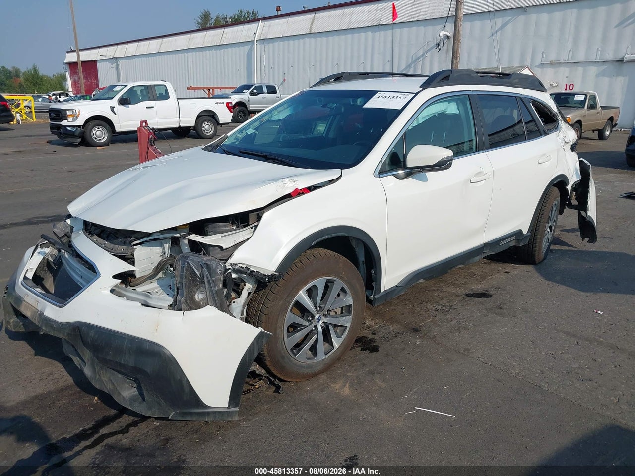 2022 SUBARU OUTBACK PREMIUM · 2/10