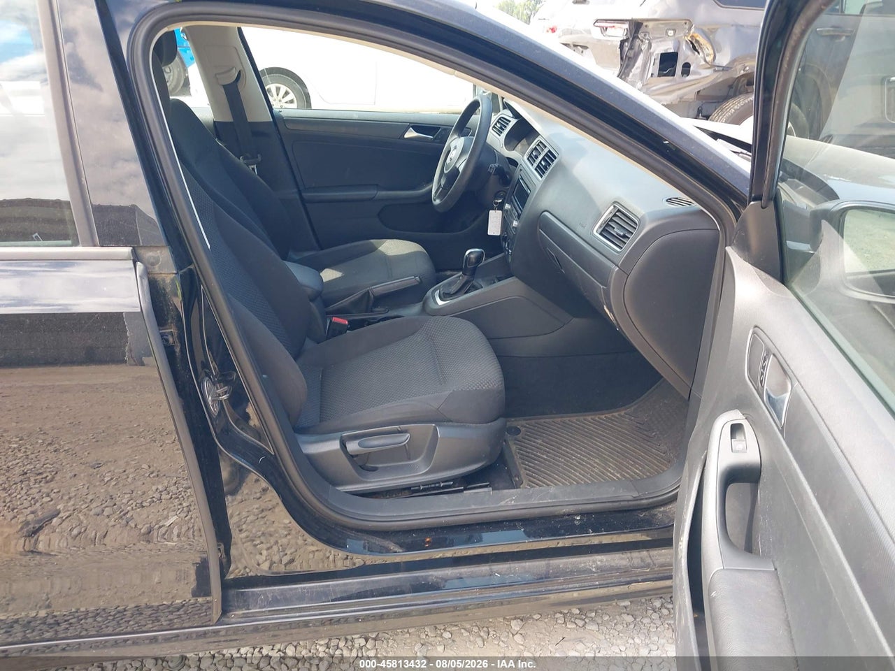 2013 VOLKSWAGEN JETTA 2.0L S · 5/11