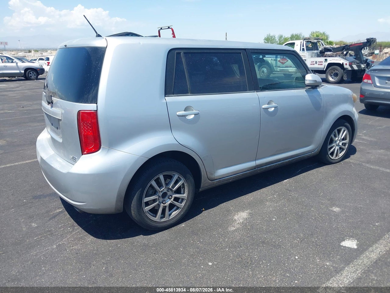 2009 SCION XB   · 4/11