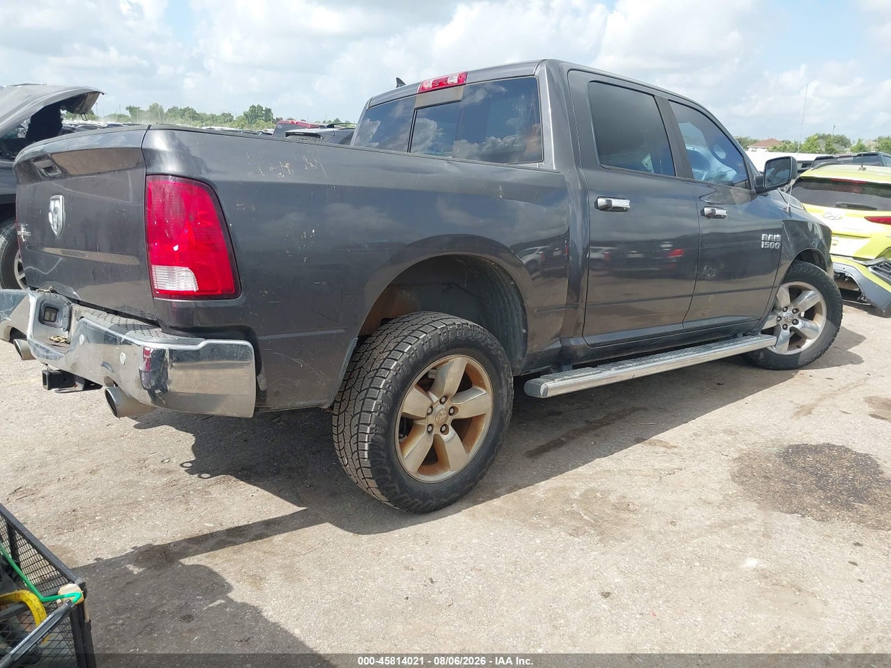 2015 RAM 1500 LONE STAR · 4/11