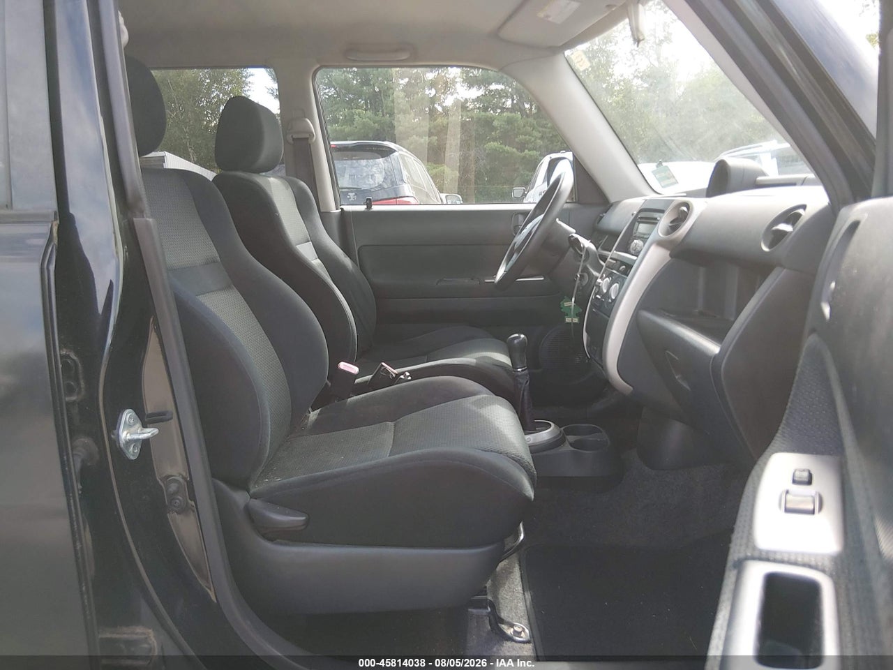 2006 SCION XB   · 5/11