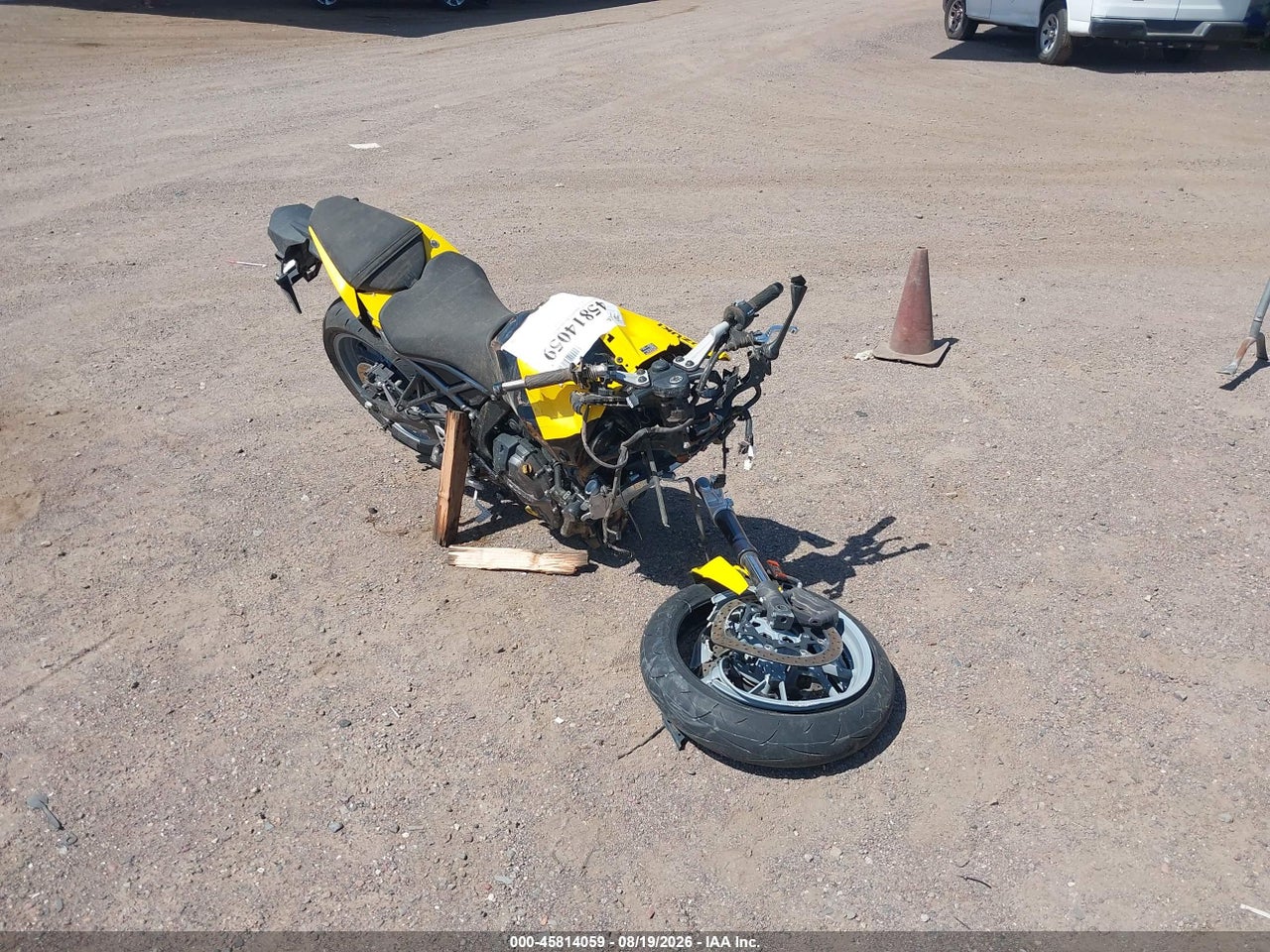 JS1EM13B2R7****** · 2024 SUZUKI GSX800 F