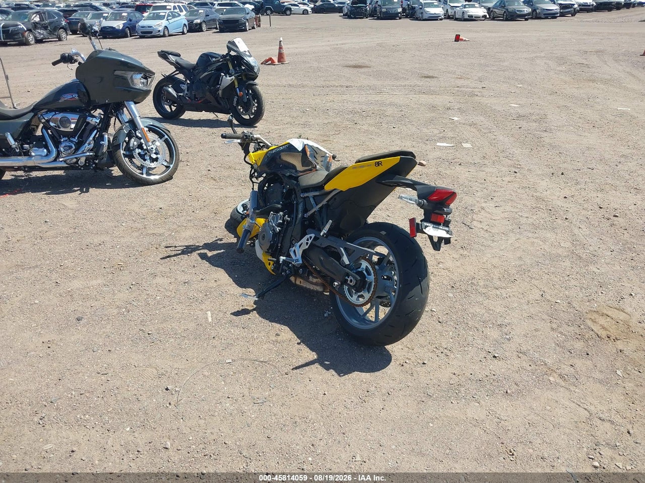 2024 SUZUKI GSX800 F · 3/11