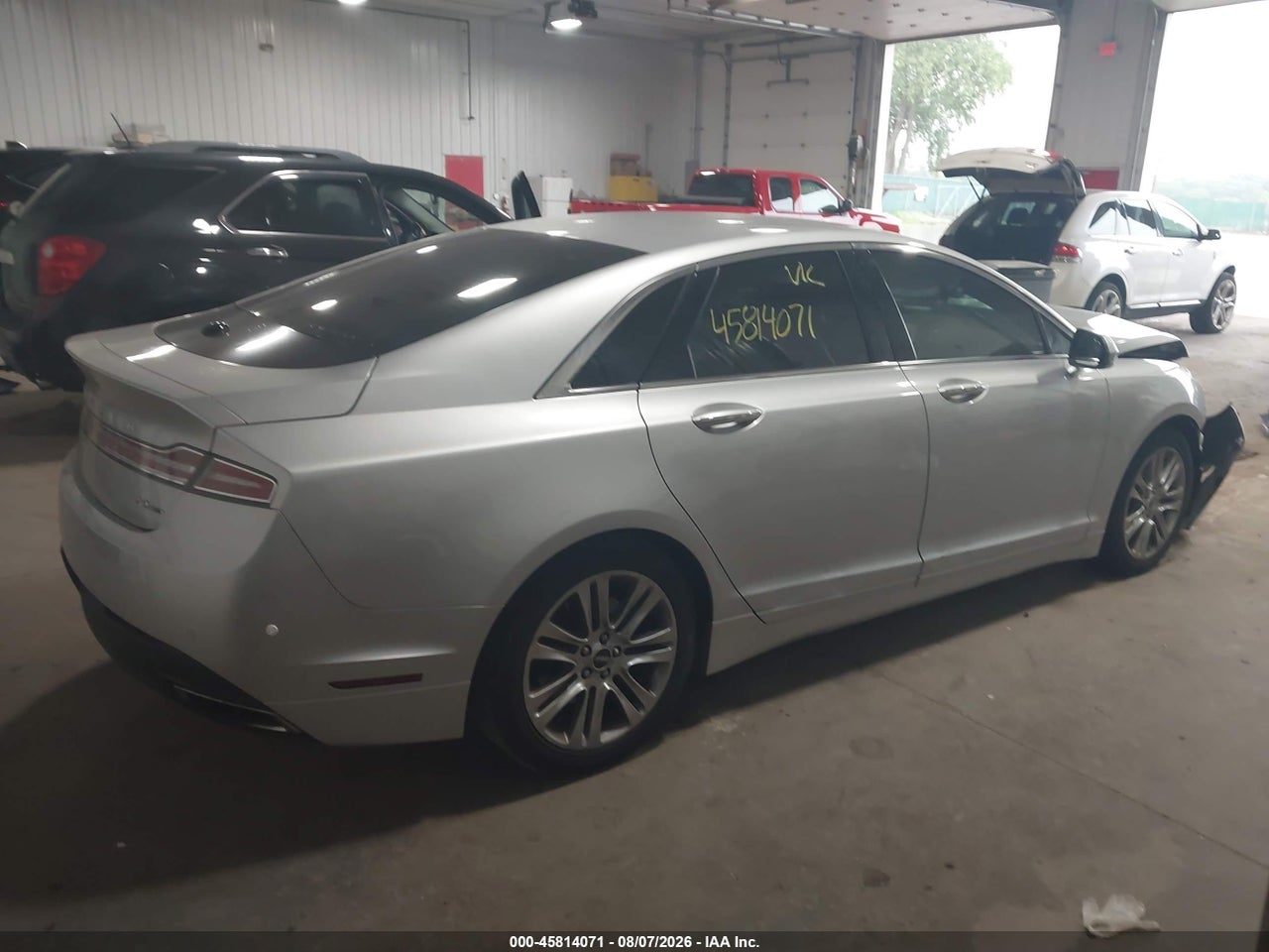 2015 LINCOLN MKZ · 4/11