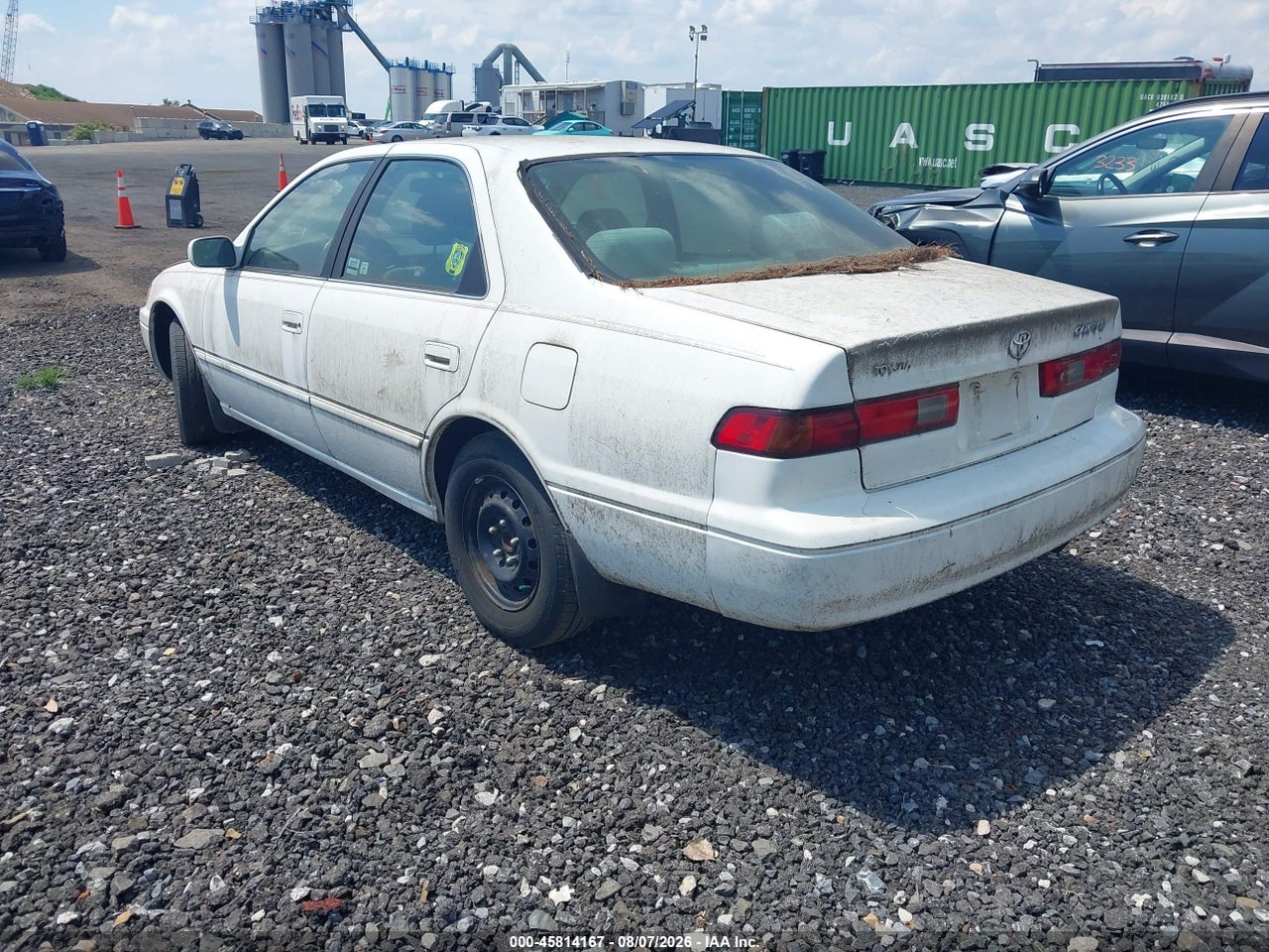 1997 TOYOTA CAMRY LE · 3/11