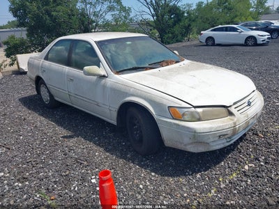 4T1BG22K9VU****** · 1997 TOYOTA CAMRY LE