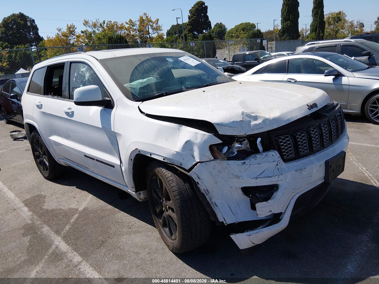 1C4RJEAG9JC****** · 2018 JEEP GRAND CHEROKEE ALTITUDE 4X2