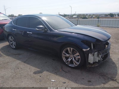 2015 INFINITI Q70 3.7