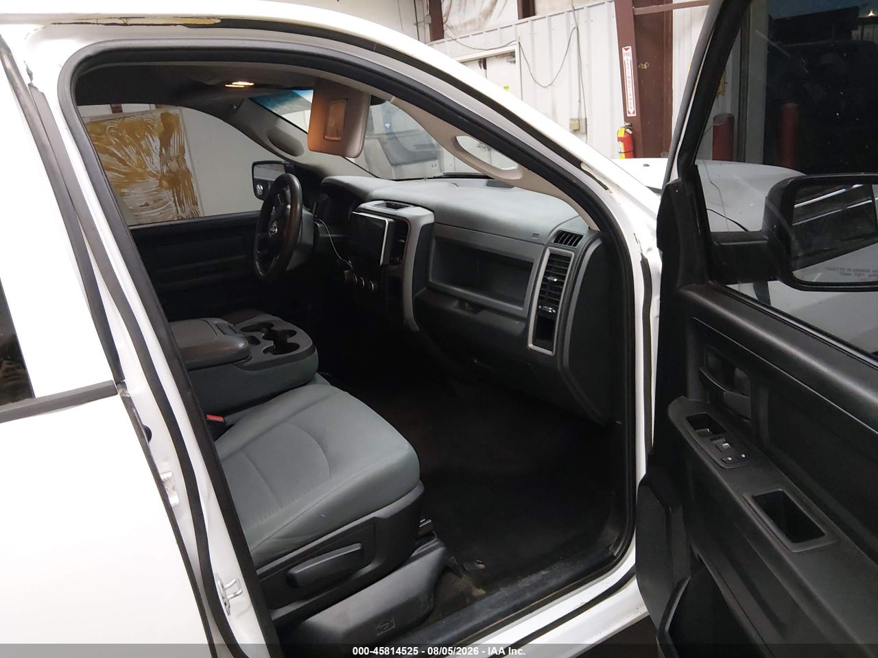 1C6RR6KT1FS****** · 2015 RAM 1500 TRADESMAN · 5/11