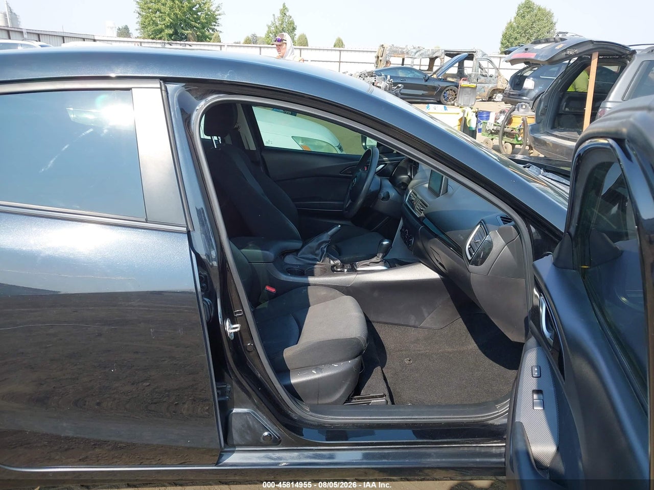 2016 MAZDA MAZDA3 · 5/11