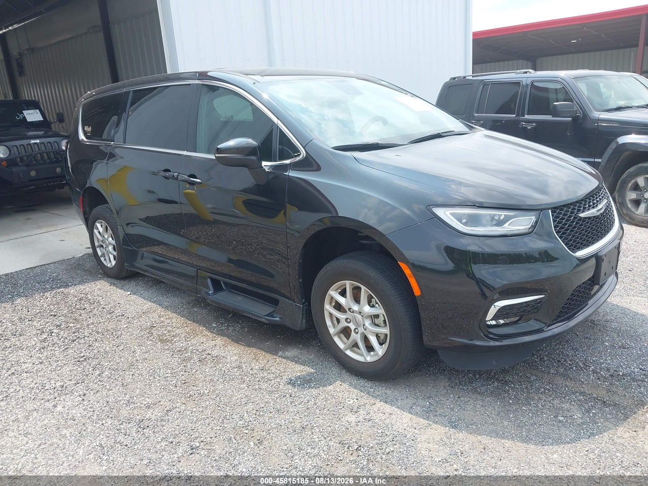 2023 CHRYSLER PACIFICA TOURING