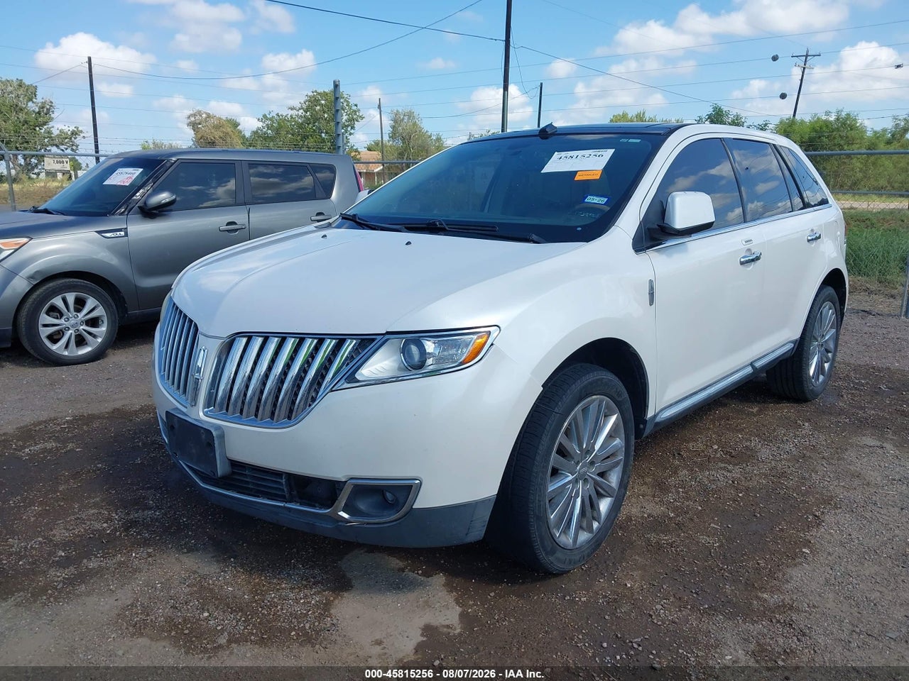 2LMDJ6JK2BB****** · 2011 LINCOLN MKX   · 6/11