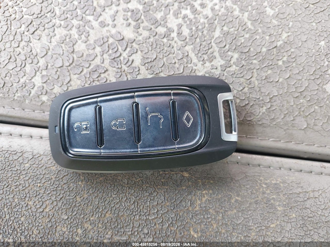 2LMDJ6JK2BB****** · 2011 LINCOLN MKX   · 11/11