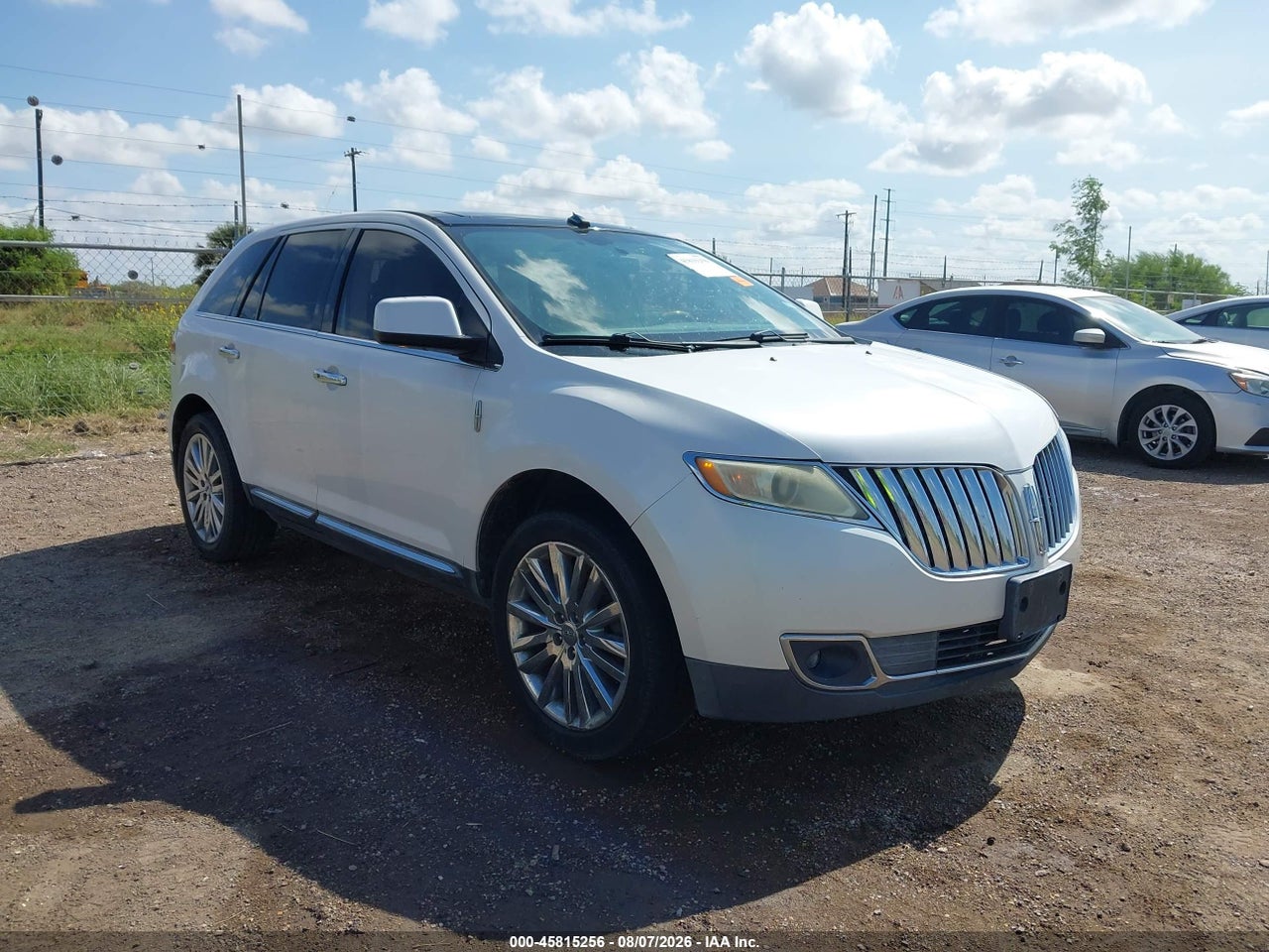 2LMDJ6JK2BB****** · 2011 LINCOLN MKX