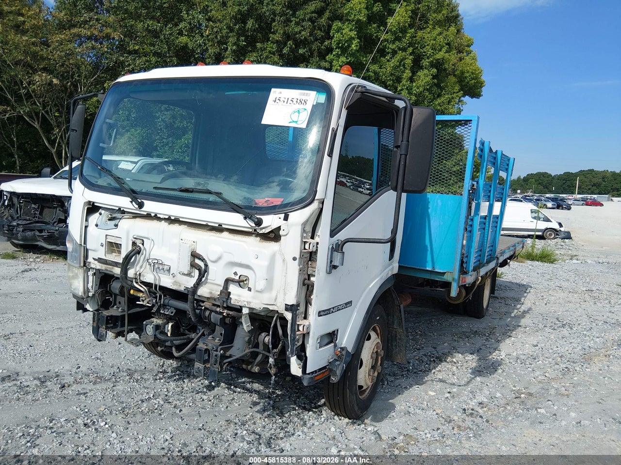 2013 ISUZU NPR HD GAS REG · 2/4